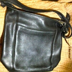 Coach all leather black shoulder bag excellent condition